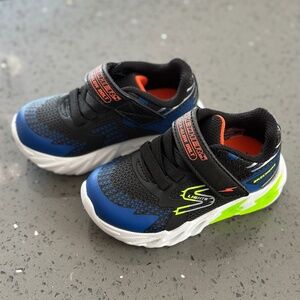 NEW: Skechers Toddler Shoes (size 6)